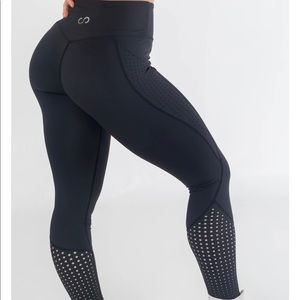 Empowered V4 Black w/Lazer Cut- Medium